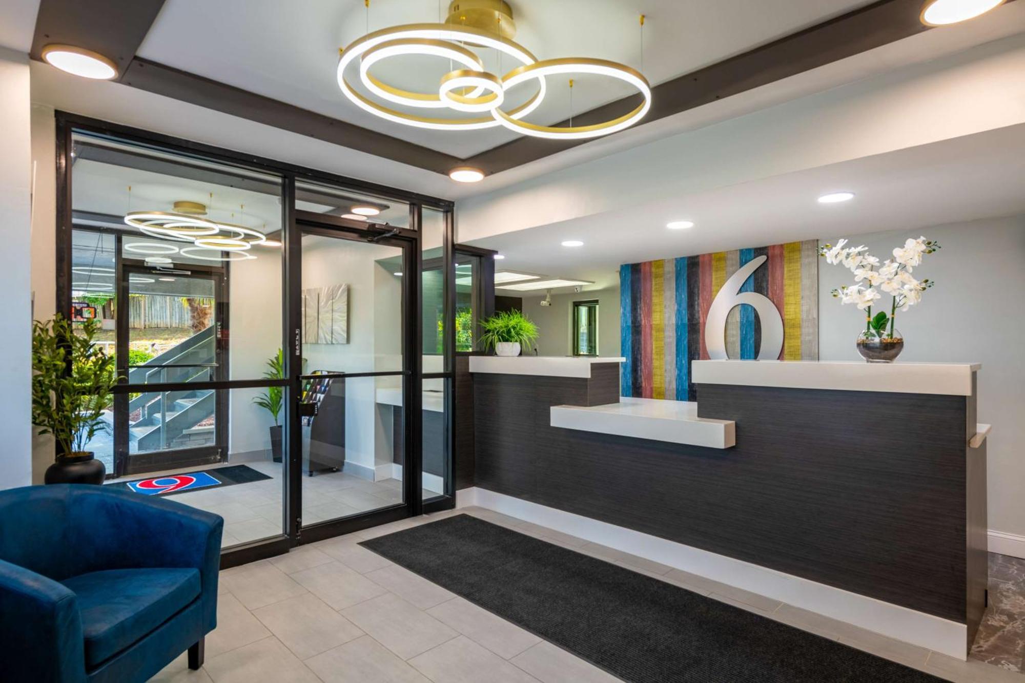 Motel 6-Charlotte, Nc - Coliseum Eksteriør billede